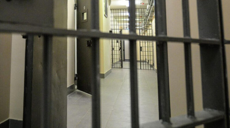 Polițiștii reținuți la Botanica au fost plasați în arest pentru 30 de zile