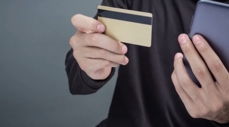 Într-un singur an, cazurile de escrocherii online a crescut mult