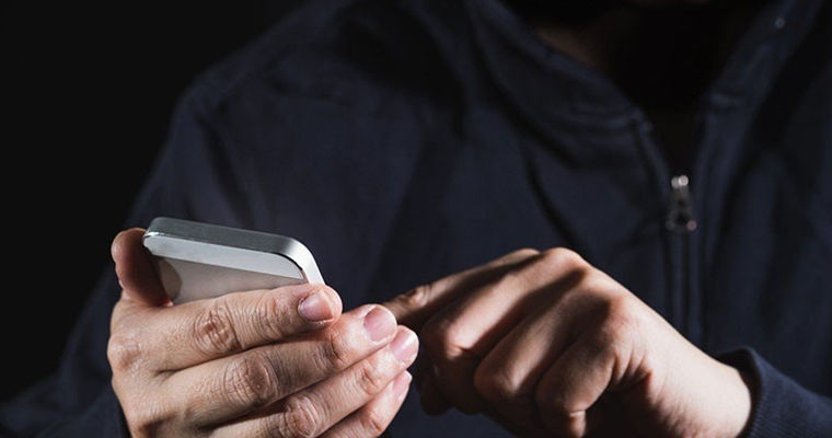 Câțiva escroci au înșelat cetățeni prin telefon cu peste 4 milioane de lei într-o singură zi Câțiva escroci au înșelat cetățeni prin telefon cu peste 4 milioane de lei într-o singură zi