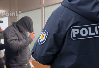 Trei figuranți în dosarul de corupție de la Inspectoratul de Poliție Botanica, din nou reținuți Trei figuranți în dosarul de corupție de la Inspectoratul de Poliție Botanica, din nou reținuți